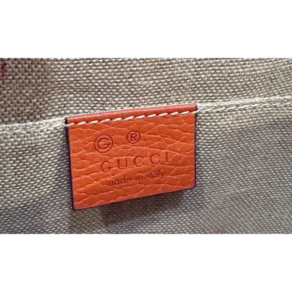 Authenticated Gucci Orange Interlocking Crossbody Leather Bag - Picture 2 of 10